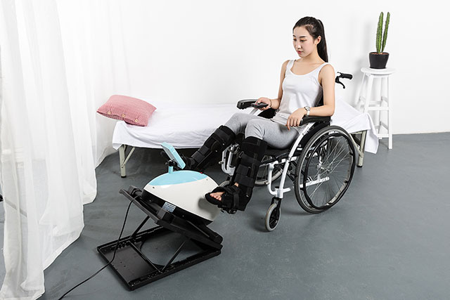 智能下肢康復(fù)機(jī)