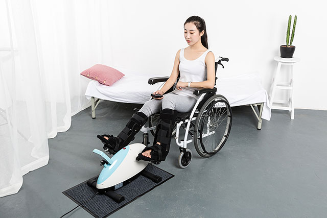 智能下肢康復(fù)機(jī)